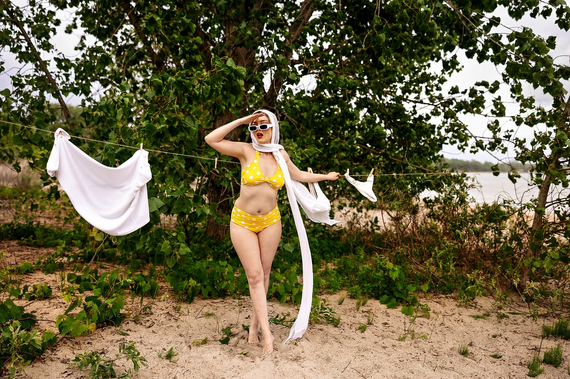 Vintage-Inspired Beach Session | 1950s Summer Magic
