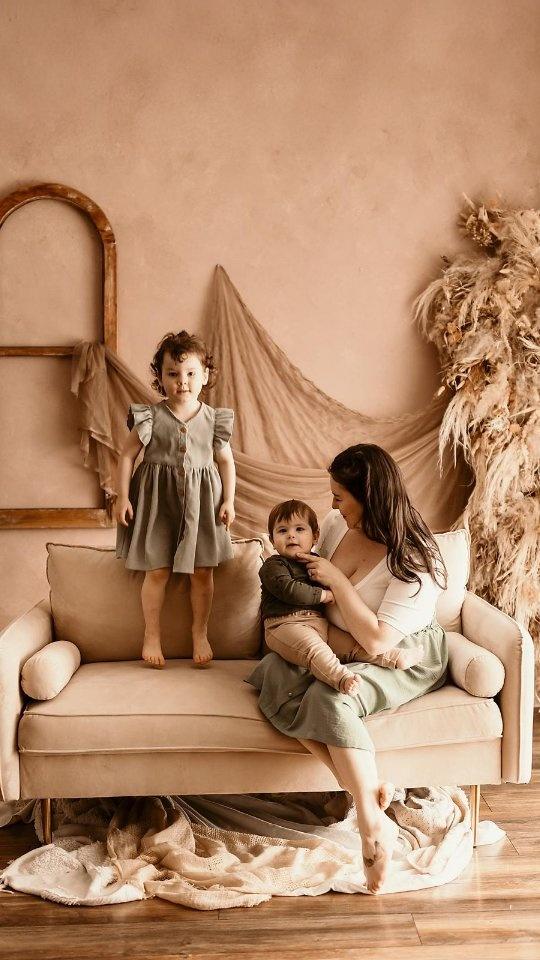 Unraveling the Magic of Family Moments: The Chronicles of a Hamilton Family Photographer