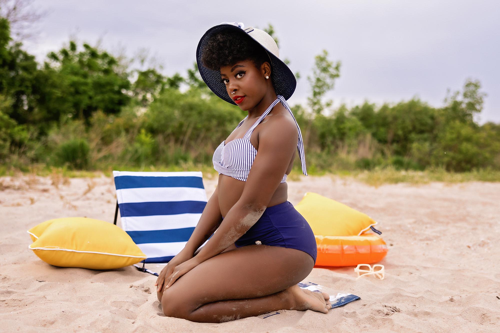 Vintage-Inspired Beach Session | 1950s Summer Magic
