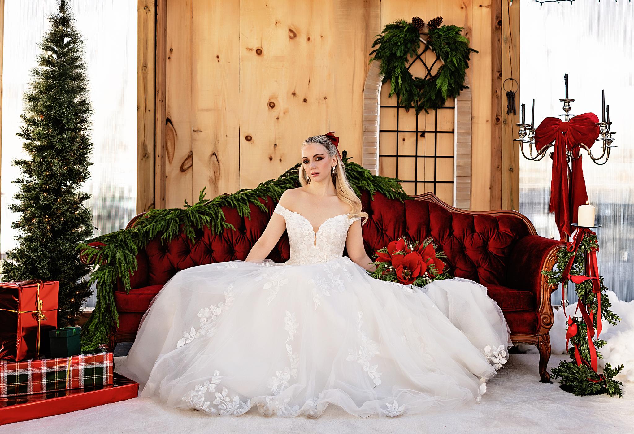 A Timeless Christmas Bride at Nova’s Gardens in Smithville Ontario