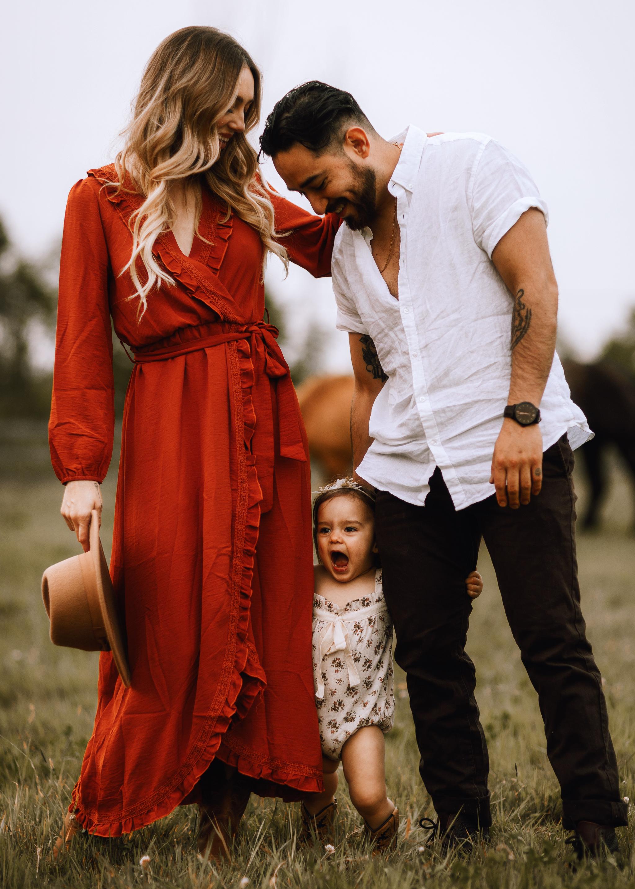 Western Photoshoots at Green Acres – A Timeless Trend with Rustic Elegance