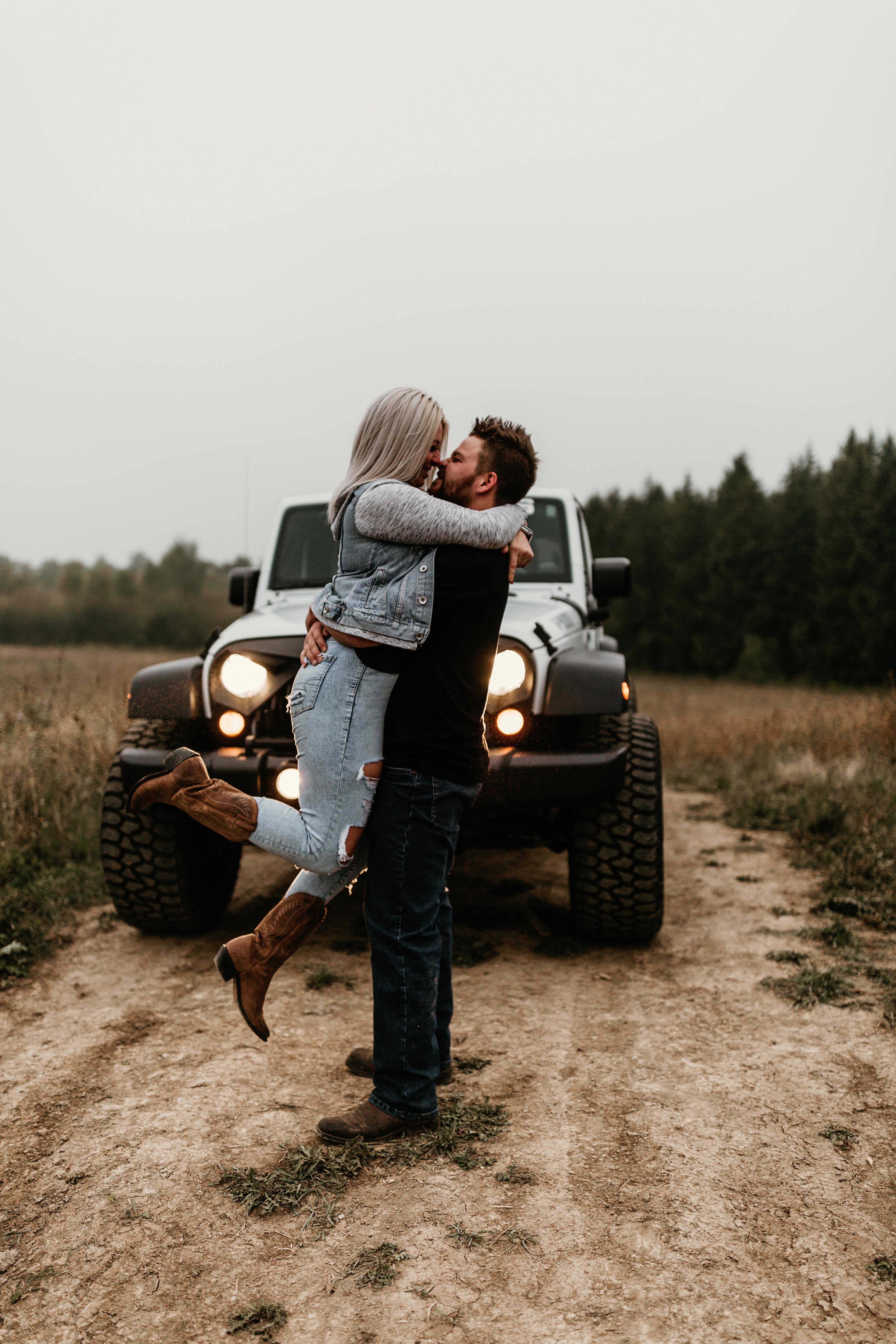 How to Actually Enjoy Your Engagement Session (yes even if your camera shy)
