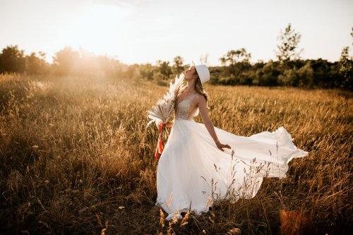 mobile - carousel-hero-element image-4